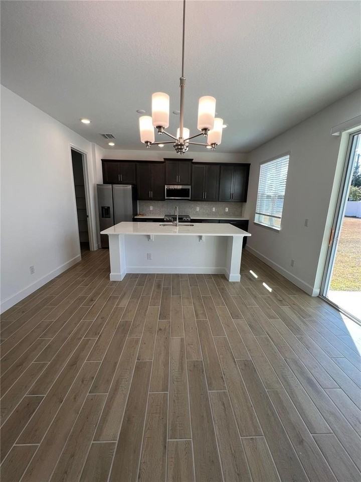 2560 Cavanaugh Dr - Photo 2 of 24