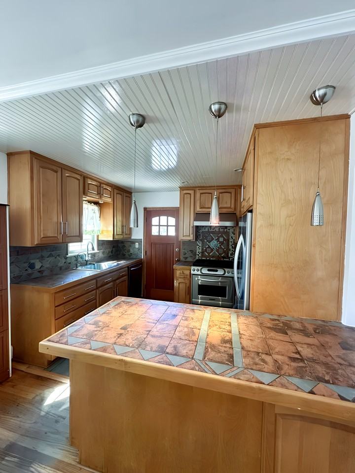 Cometa Ave - Photo 4 of 13