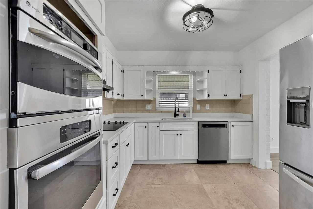 21 Paradise Ln - Photo 4 of 20