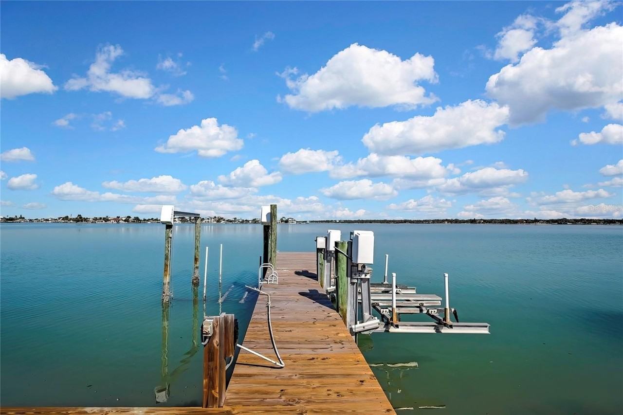 21 Paradise Ln - Photo 7 of 20