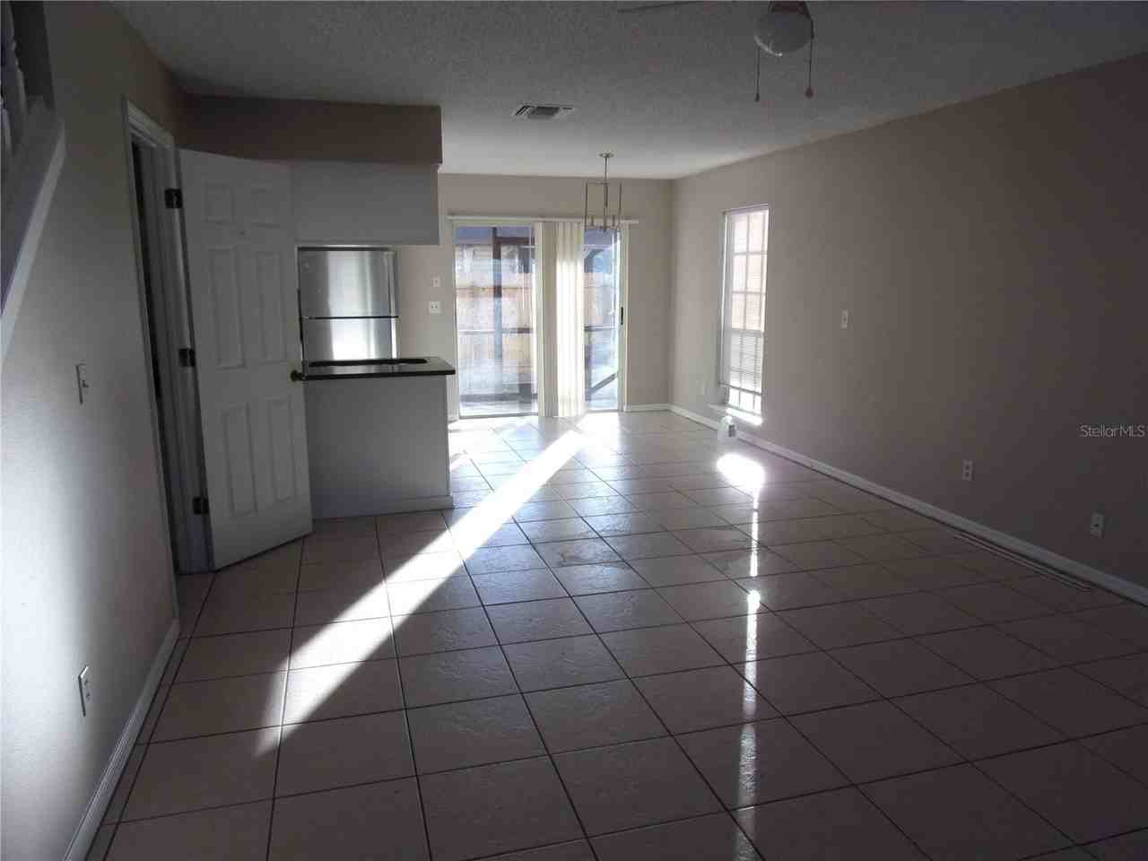 128 Douglas Rd W #C - Photo 3 of 14