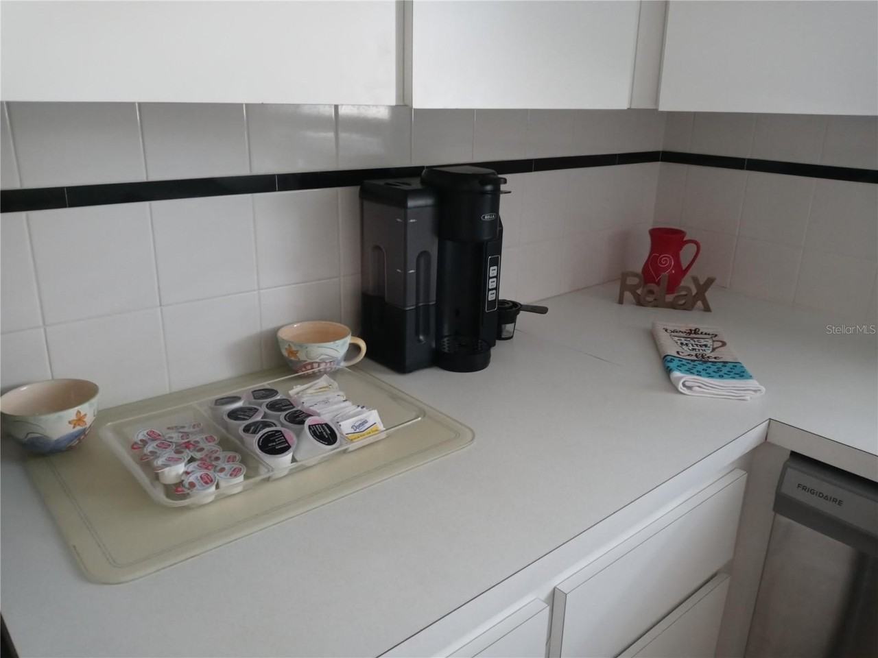 821 Helena Dr - Photo 6 of 9