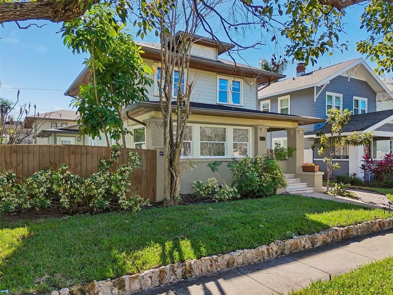 344 21st Ave Ne - Photo 2 of 50