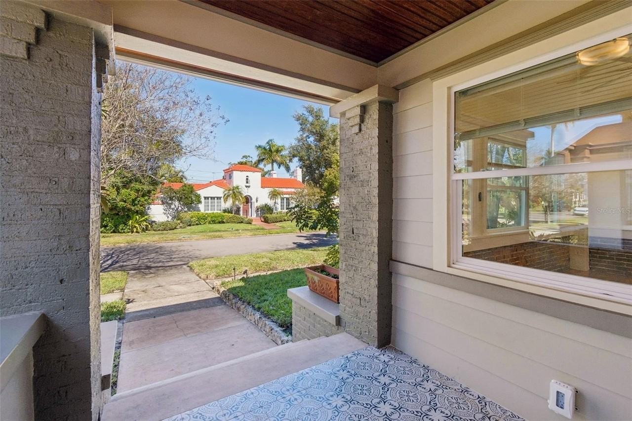 344 21st Ave Ne - Photo 6 of 50