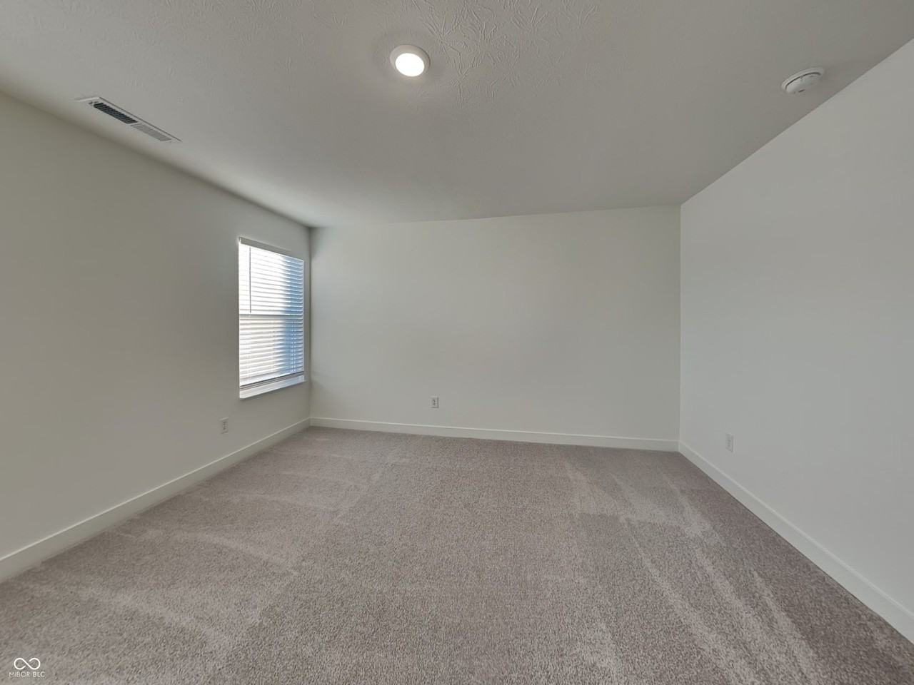 11831 Moorfield Ln - Photo 7 of 19