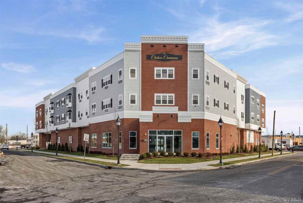 227 4th Ave #211J