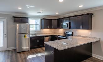 featured image of 521 Melrose St