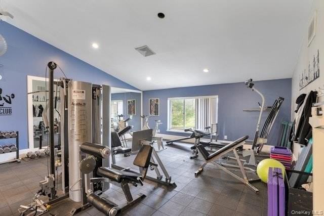 745 Spring Lake Dr - Photo 4 of 30