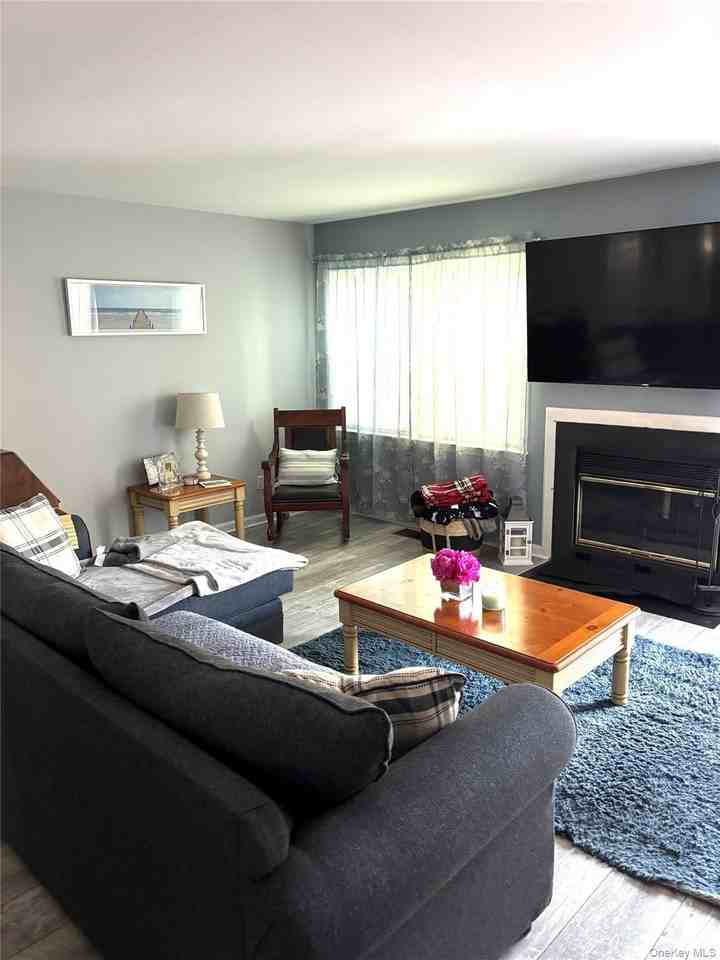 119 Willow Ct Unit 119 #119 - Photo 3 of 14