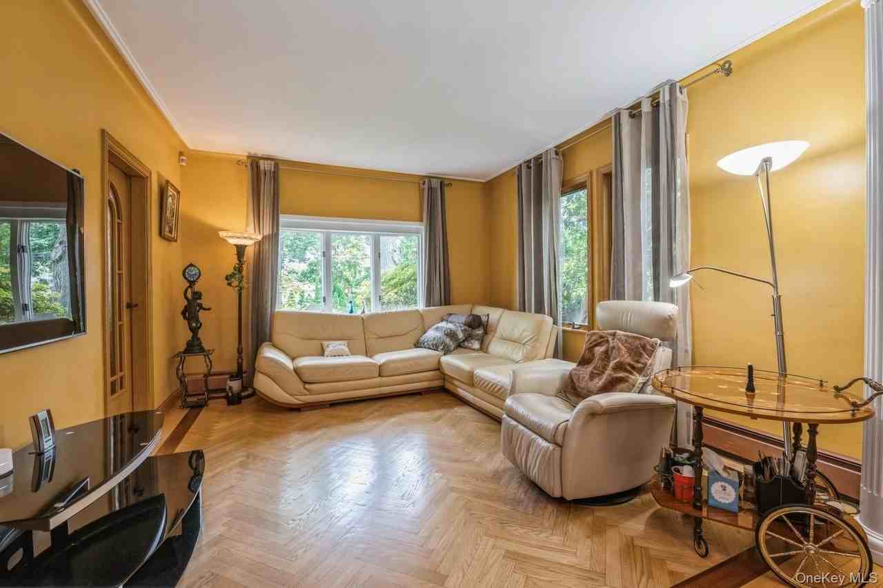 19615 Como Ave - Photo 6 of 41