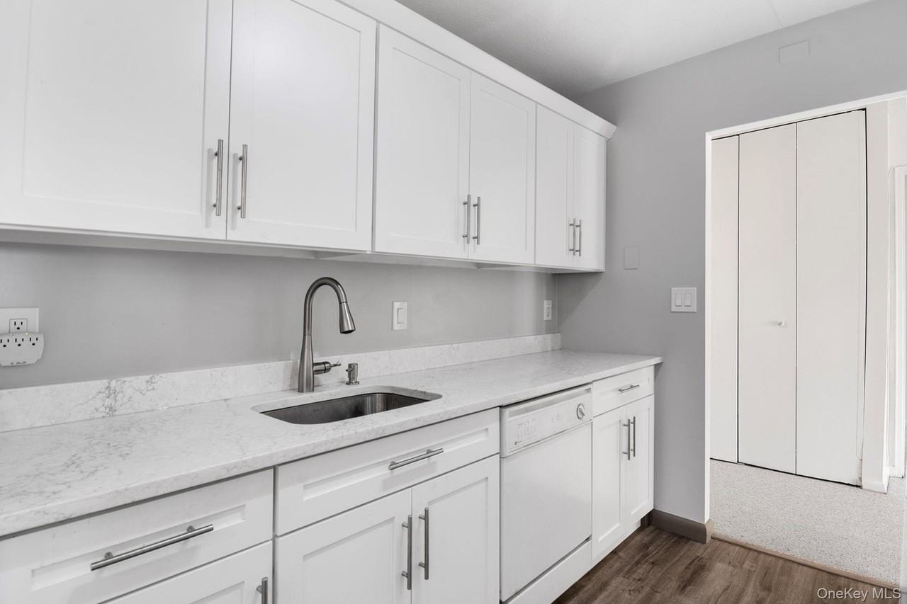 300 High Point Dr Apt 209 #209 - Photo 5 of 38