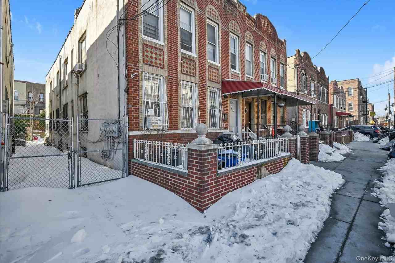 438 E 98th St Unit 1-R #1R - Photo 2 of 11