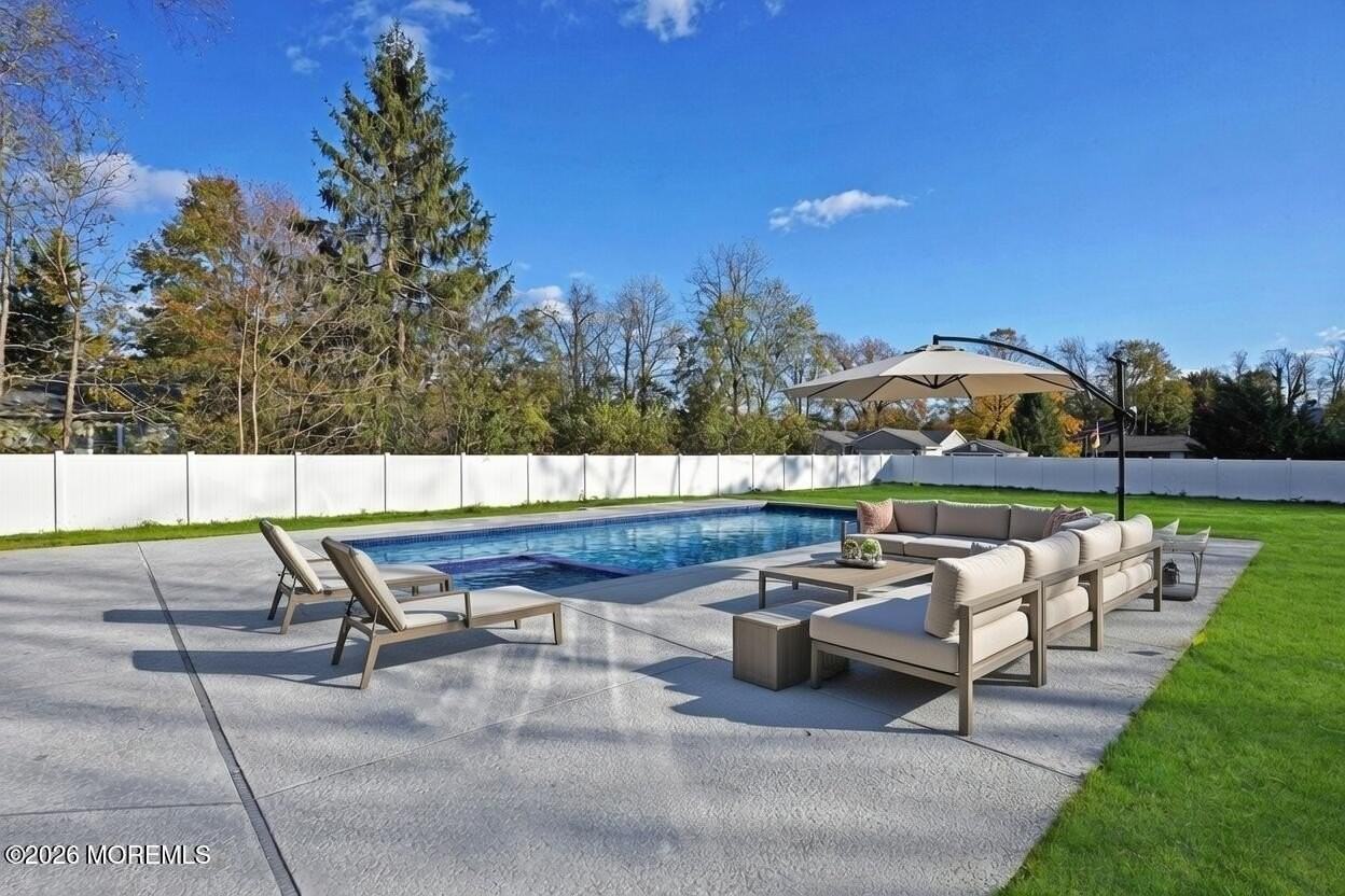 98 Hollywood Ave - Photo 2 of 25