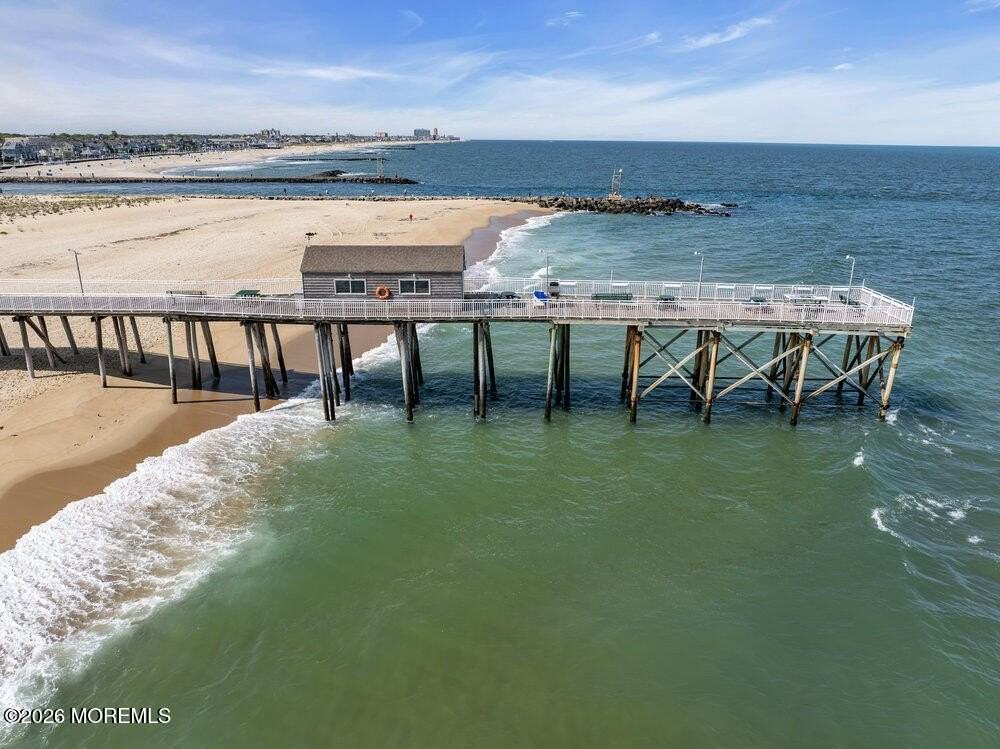 903 C St - Photo 2 of 27