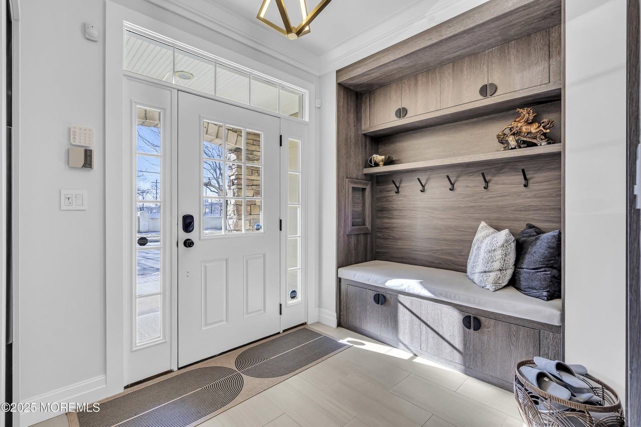 15 Madison Ave - Photo 4 of 40