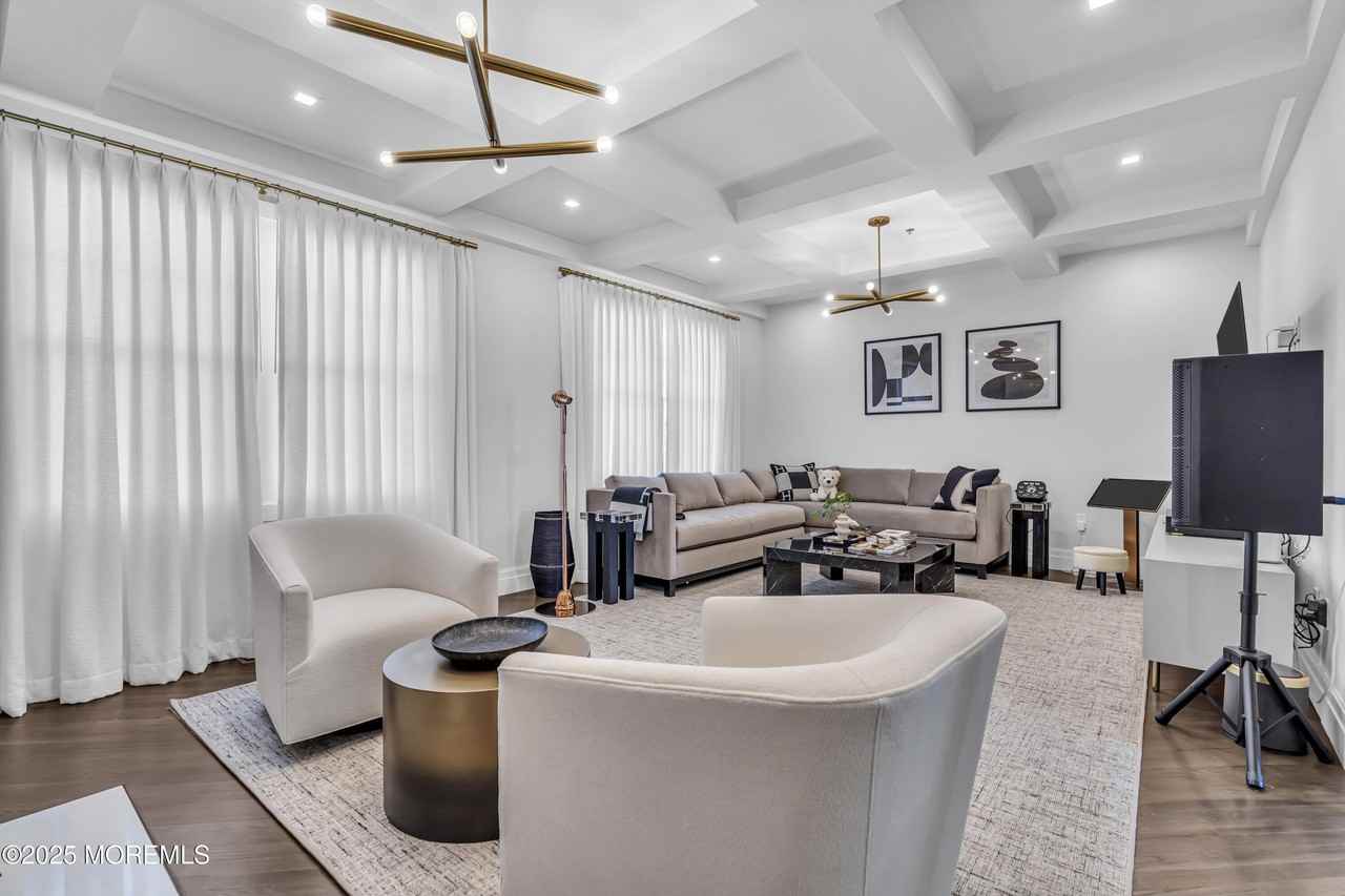 15 Madison Ave - Photo 7 of 40