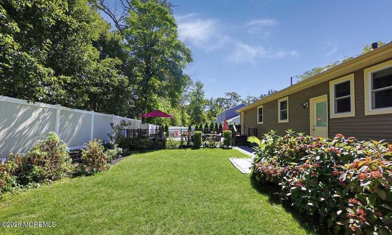 175 Delaware Ave - Photo 3 of 24