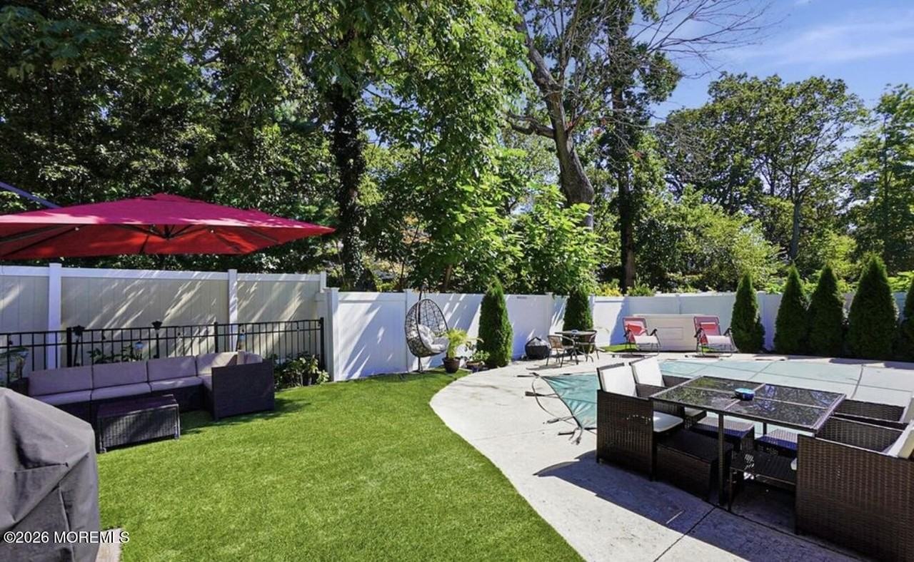 175 Delaware Ave - Photo 4 of 24