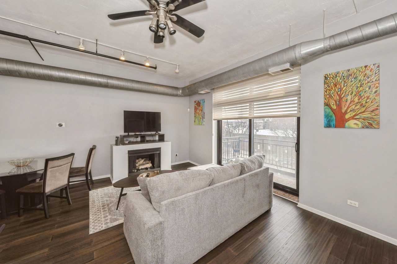 2024 S Wabash Ave Apt 306 #306 - Photo 5 of 17