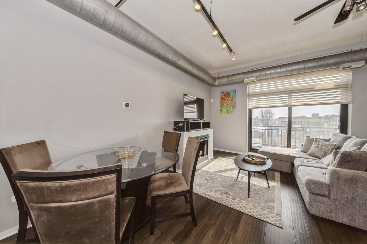 2024 S Wabash Ave Apt 306 #306 - Photo 6 of 17