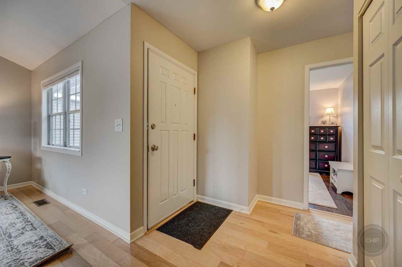 1306 Canyon Run Rd - Photo 3 of 43