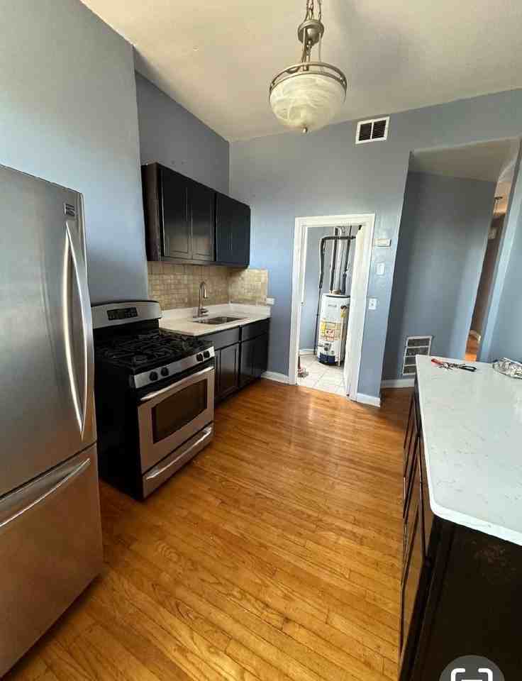 5943 S Indiana Ave Apt 3 #3 - Photo 4 of 10