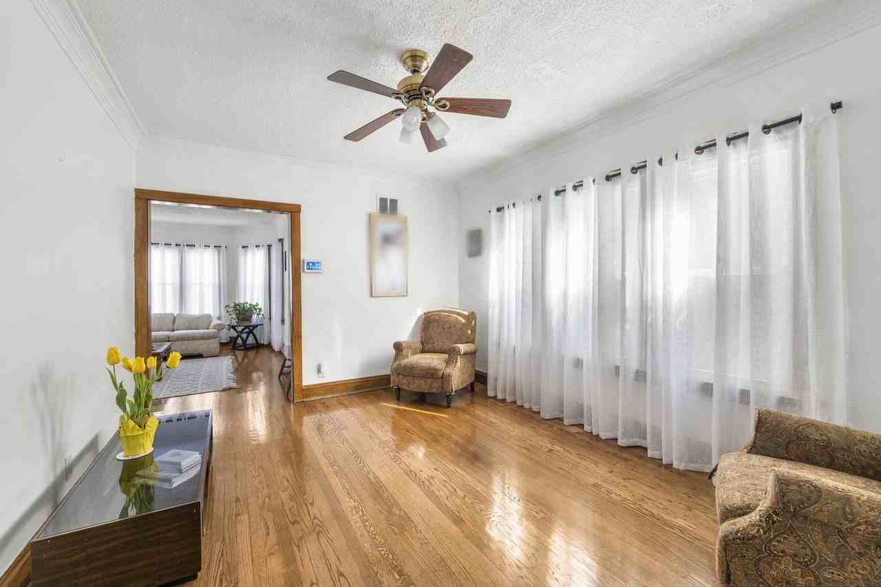 5229 W Potomac Ave - Photo 4 of 13