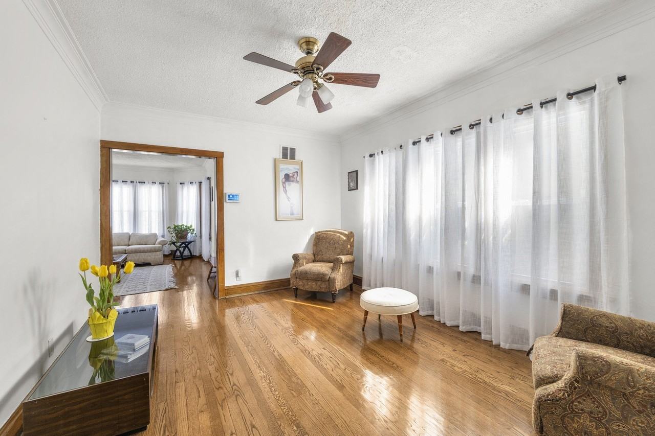 5229 W Potomac Ave - Photo 6 of 13