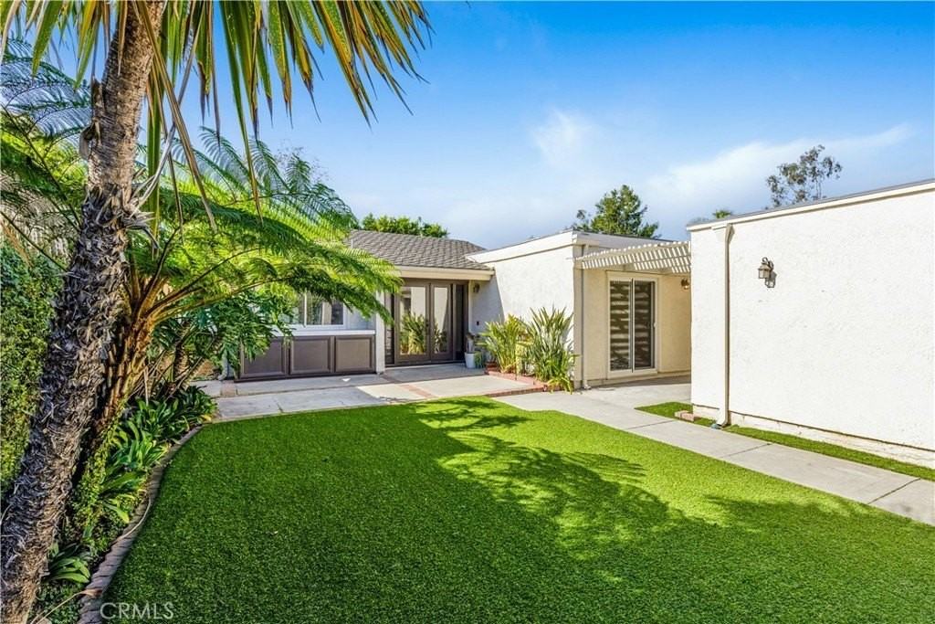 28075 Tioga Ct - Photo 5 of 36