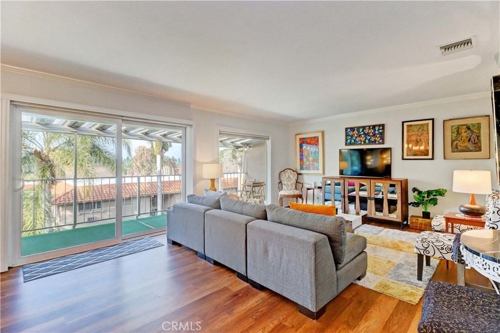 881 Via Mendoza #O - Photo 2 of 47