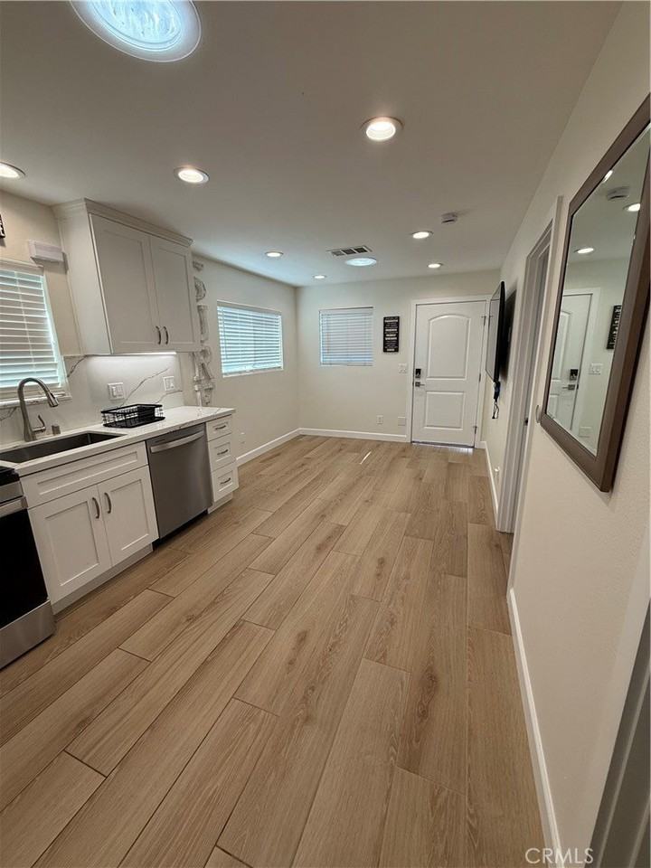 18095 Newland St - Photo 5 of 24