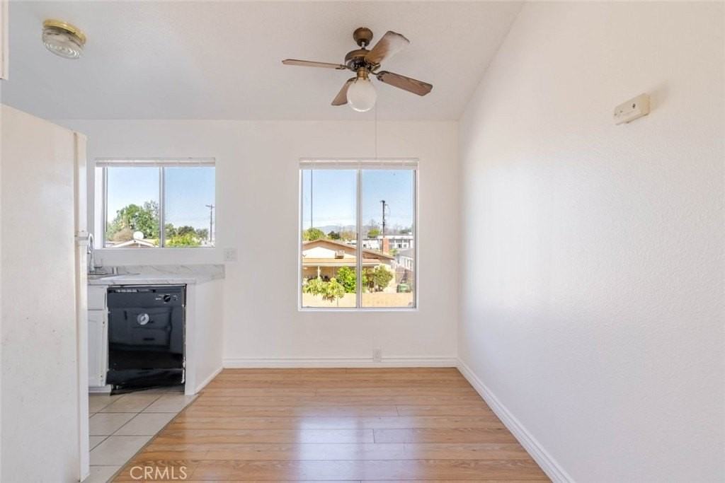 13015 Vanowen St #10 - Photo 5 of 19