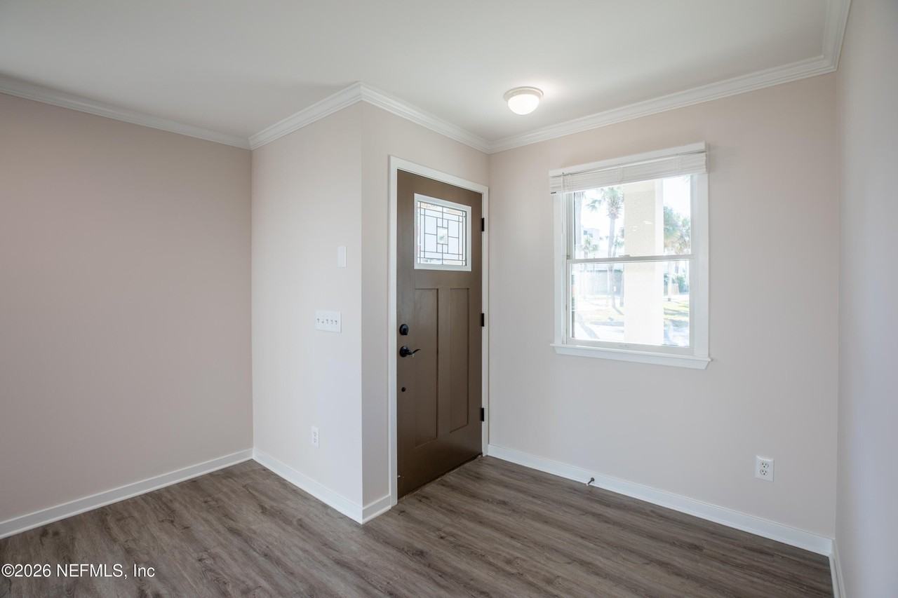 2008 Ocean Dr S - Photo 7 of 37