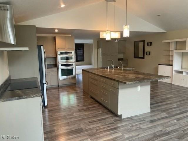 6235 Beverly Ave Ne - Photo 5 of 18