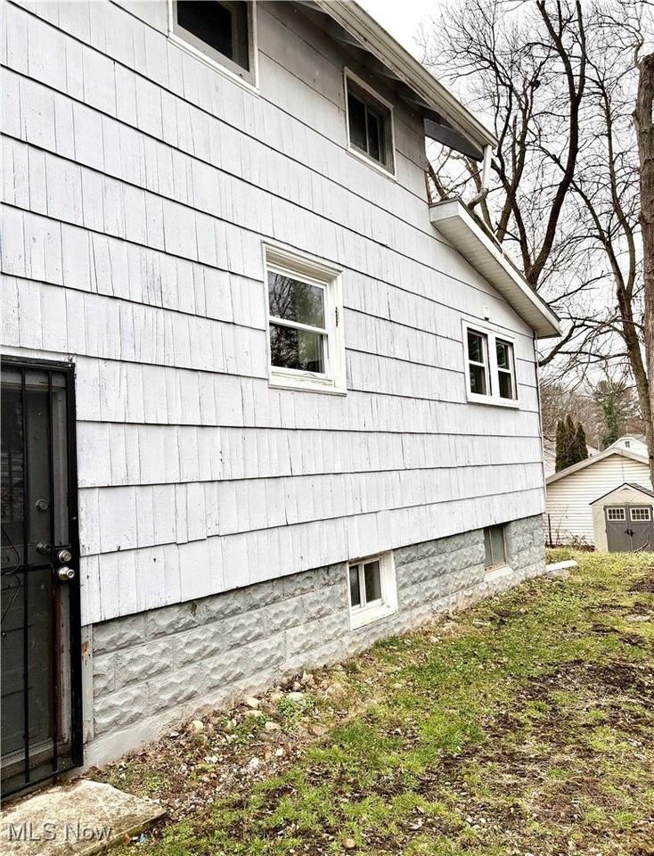 1174 Tampa Ave - Photo 2 of 16