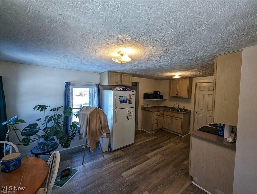 6719 N Ridge Rd E - Photo 5 of 10