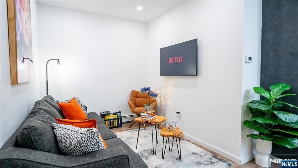 509 Fulton St - Photo 5 of 15