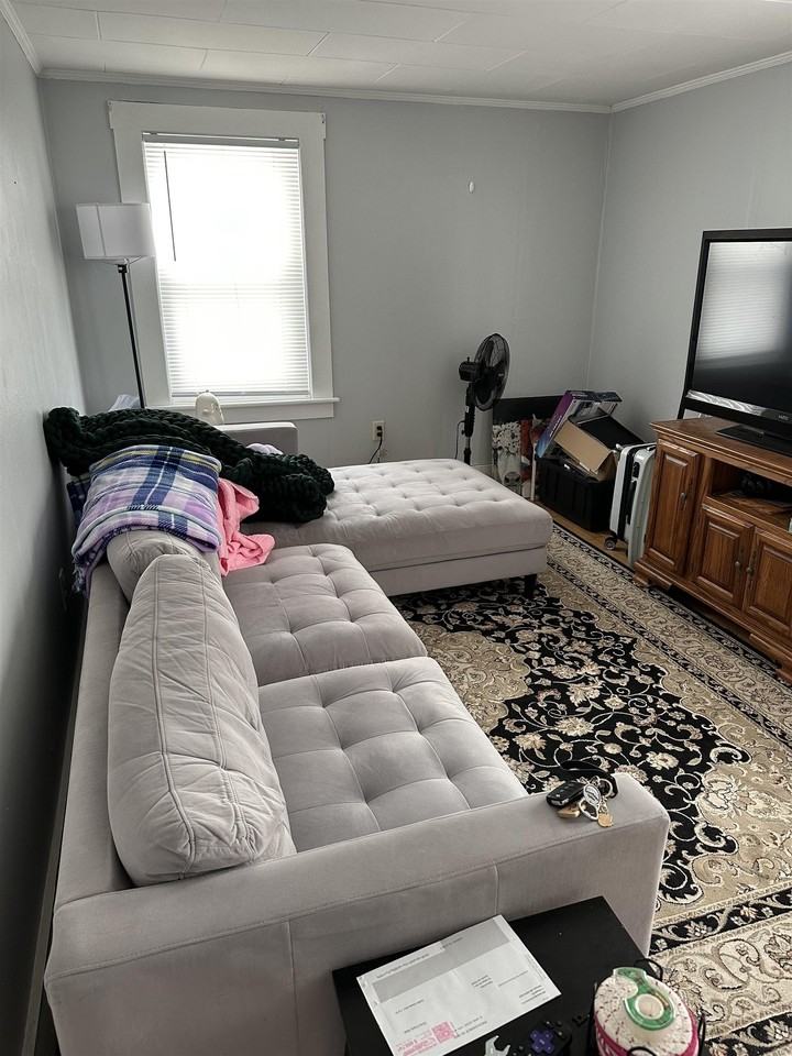 53 Gilford Ave - Photo 2 of 10