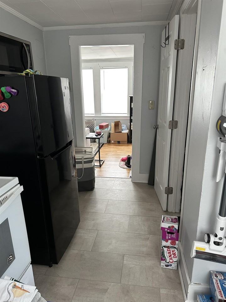 53 Gilford Ave - Photo 6 of 10