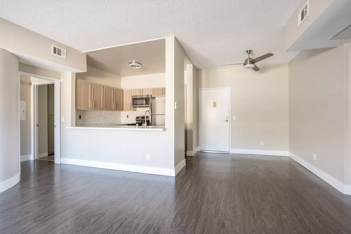 Metropolitan Place Apartments - Photo 2 of 36