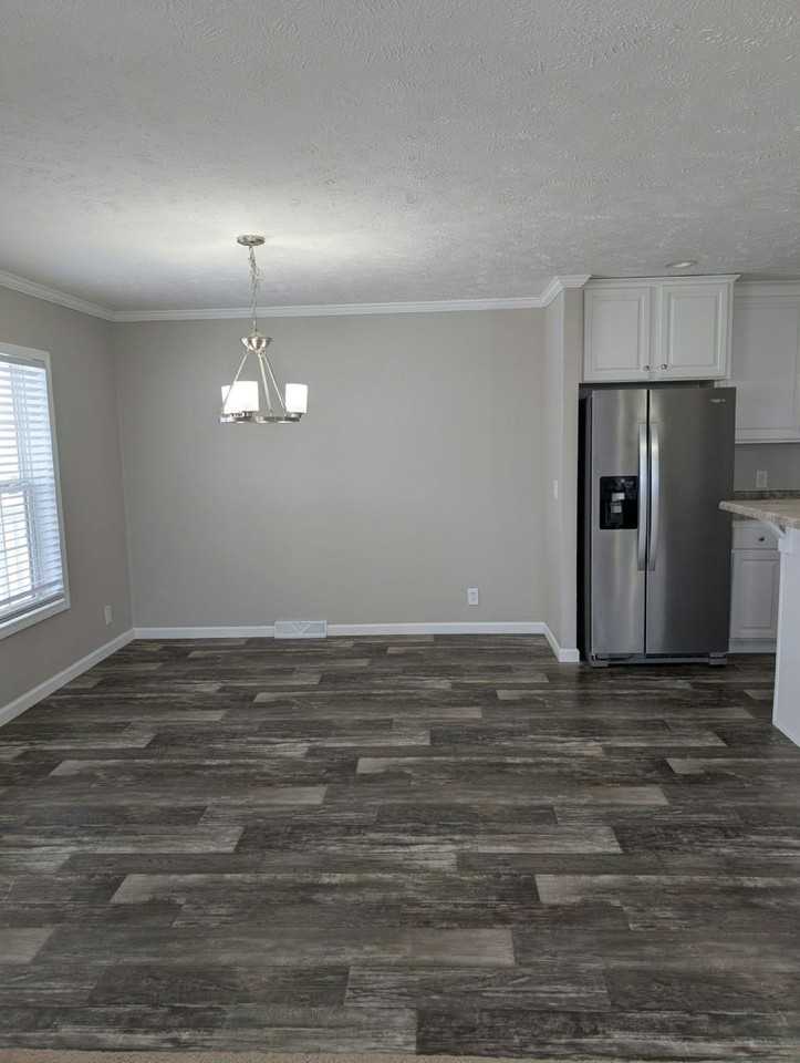 30021 Pineview Cir #126 - Photo 3 of 8