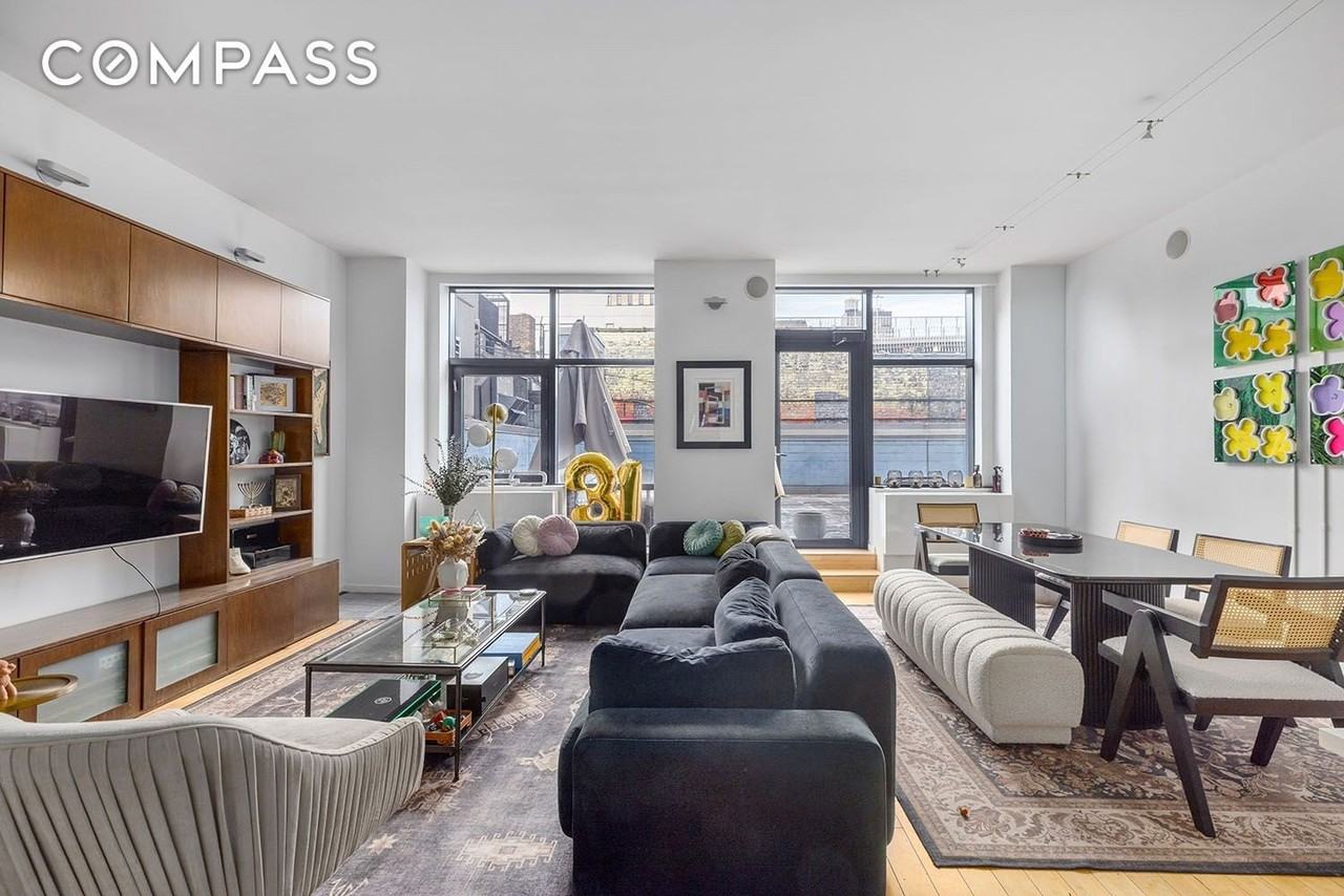 105 Norfolk St #2A - Photo 2 of 16