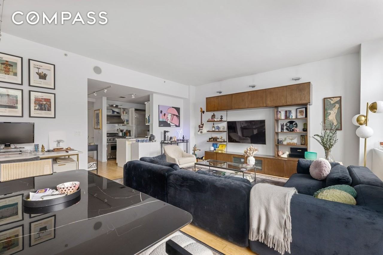 105 Norfolk St #2A - Photo 4 of 16