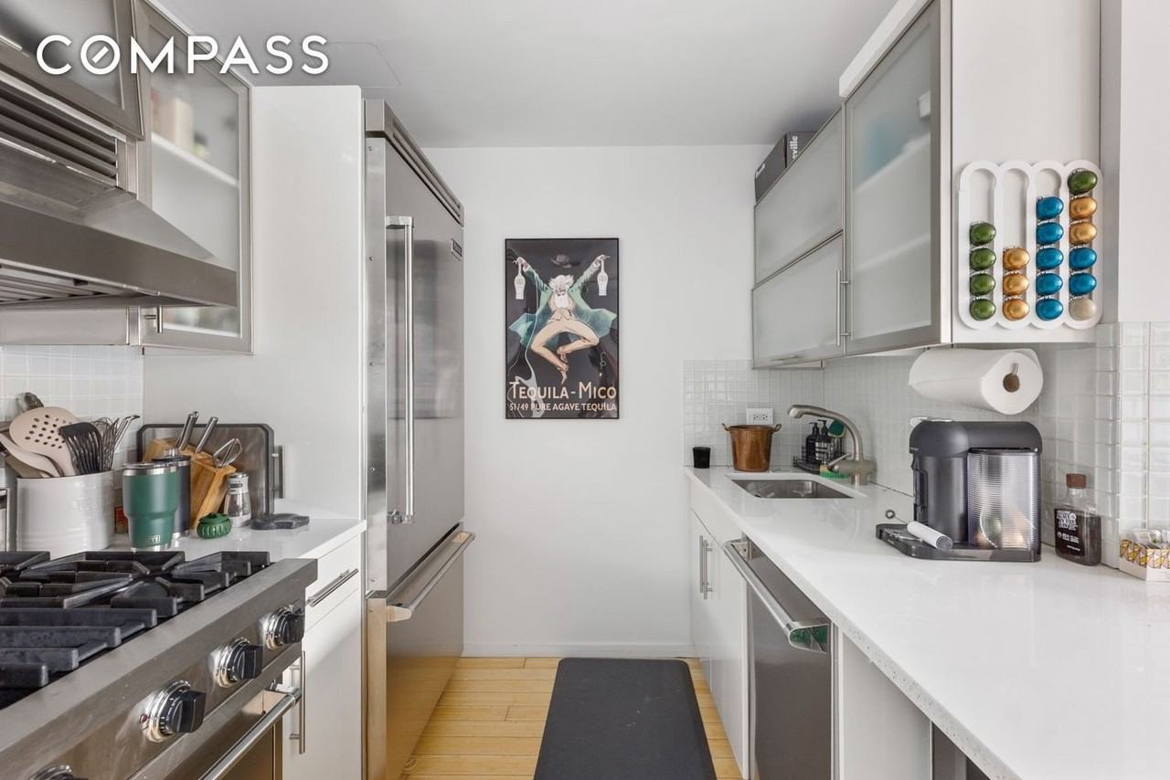 105 Norfolk St #2A - Photo 6 of 16