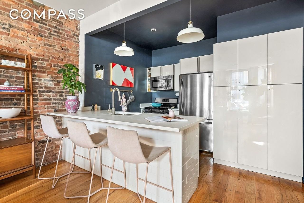 1153 Pacific St #1 - Photo 2 of 8