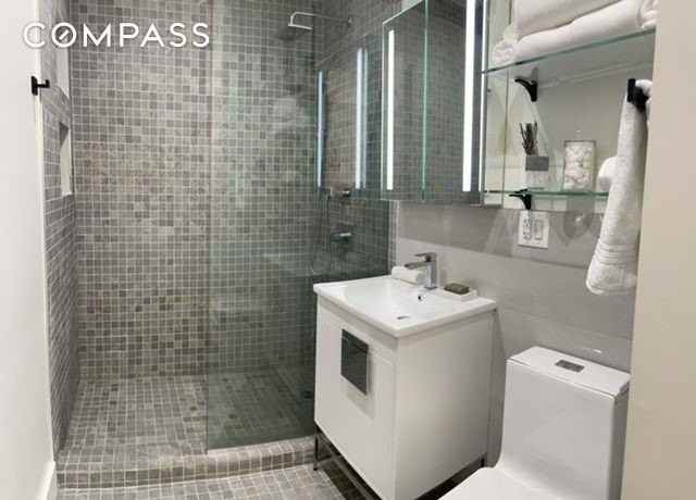 85 Carlton Ave #2F - Photo 6 of 7