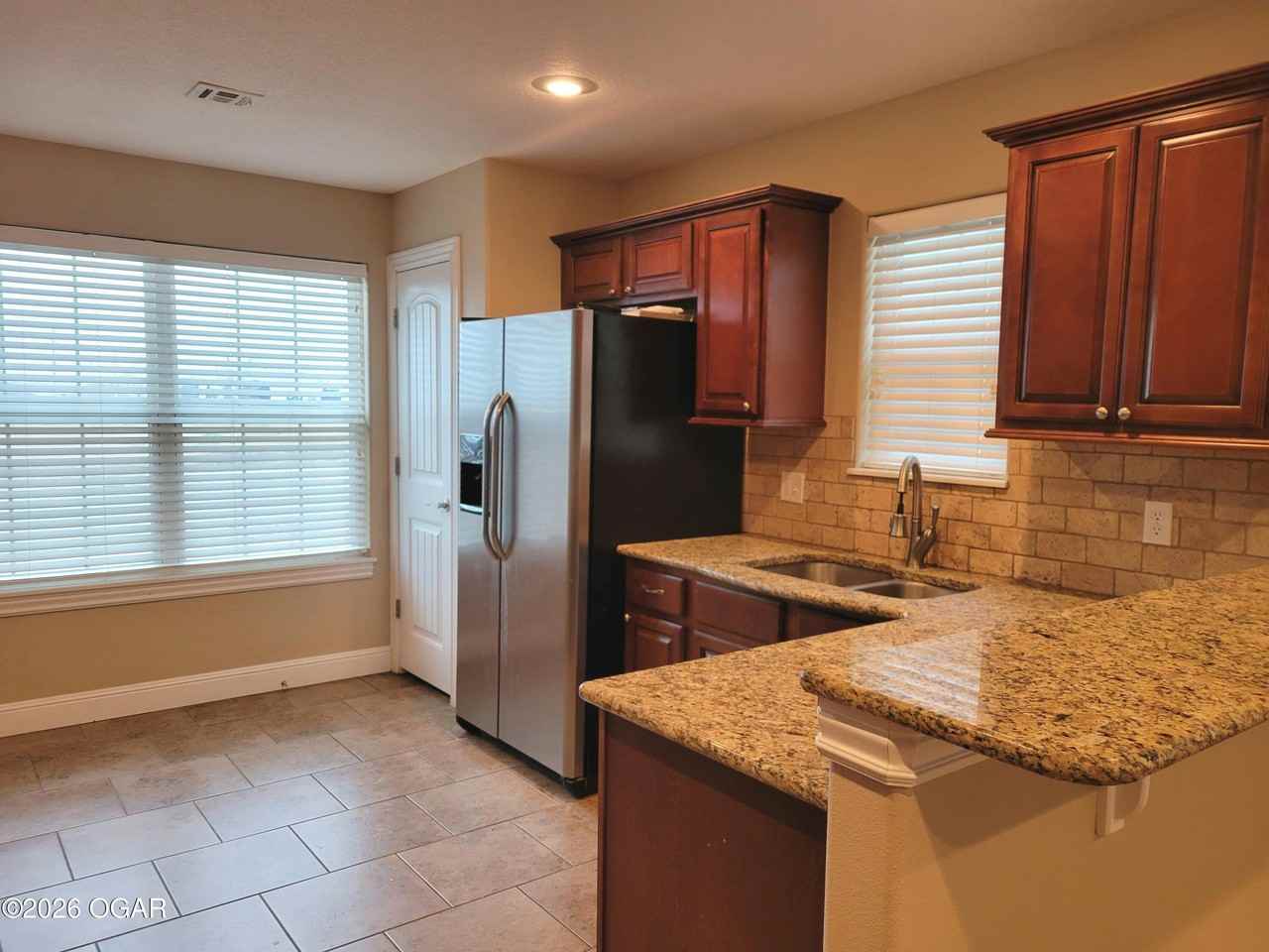 2423 Virginia Ave - Photo 3 of 9