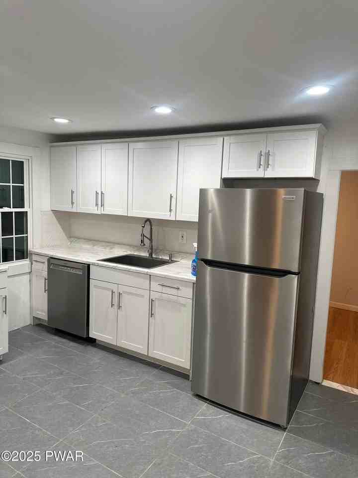 219 4th St - Photo 2 of 17