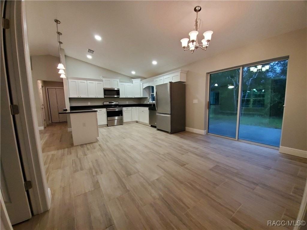 8687 N Paradisea Dr - Photo 4 of 10