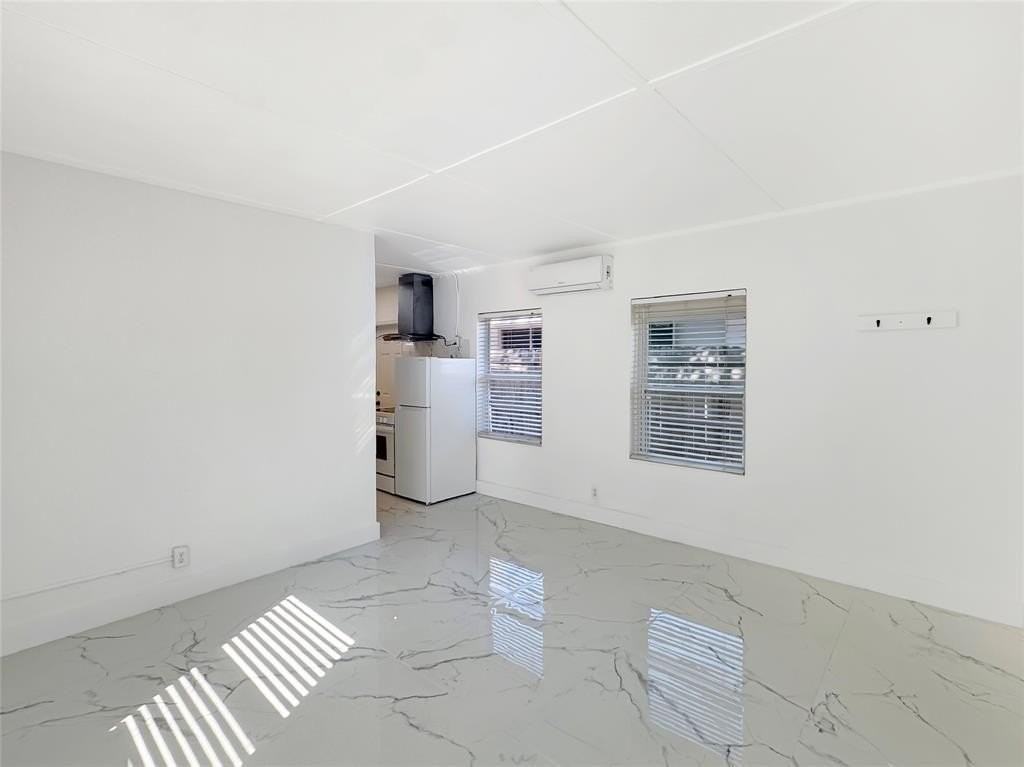 1215 Ne 14th Ave - Photo 6 of 20